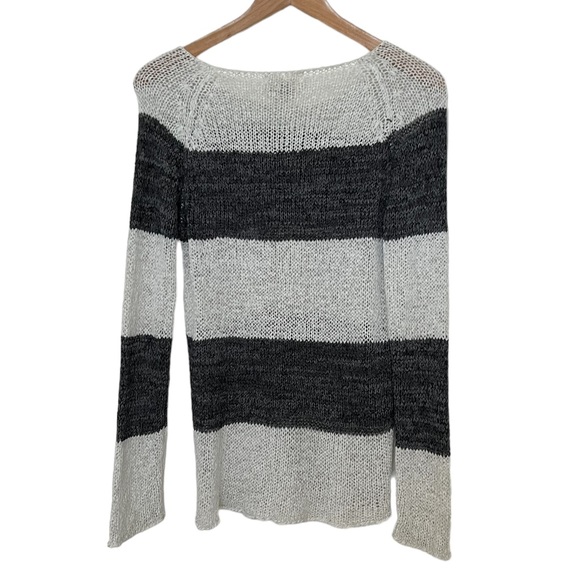 Sans Souci Lightweight Summer Sweater - Picture 2 of 4